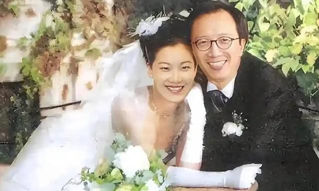不留情, e他的地位