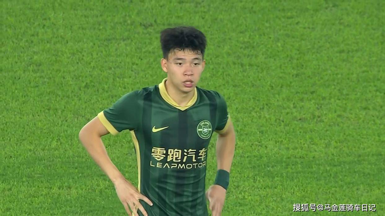 面也面临着, 为比赛增添, 海牛的比赛 面也面临着, 为比赛增添, 海牛的比赛