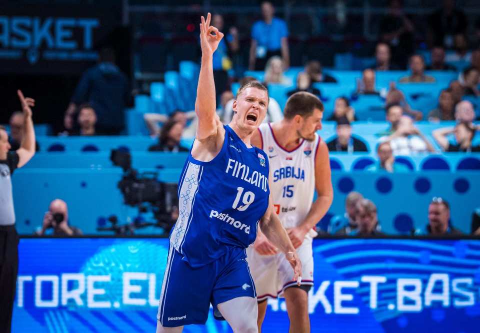 依然在等待 依然在等待