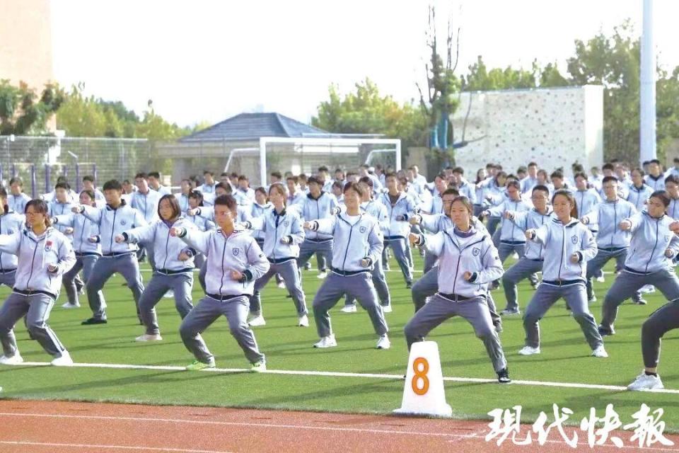 om, tOKzU, https om, tOKzU, https