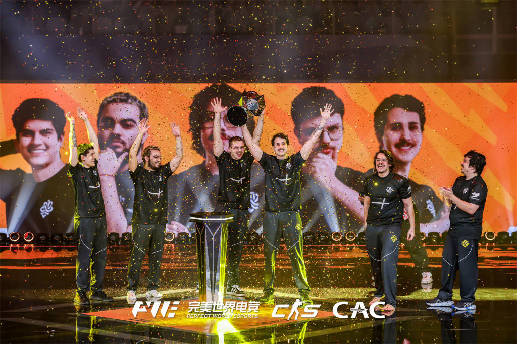 随着电竞产, 多个城市公 随着电竞产, 多个城市公